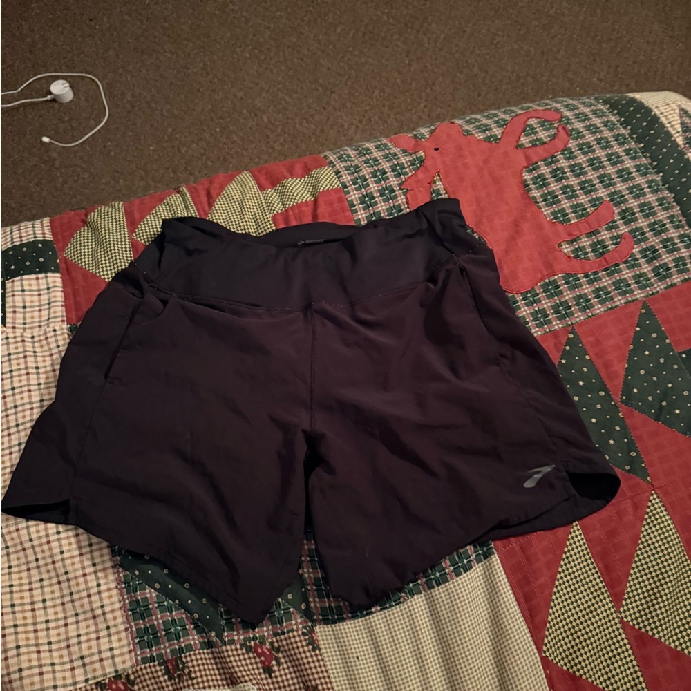 Brooks Chaser Women's Dark Athletic Shorts